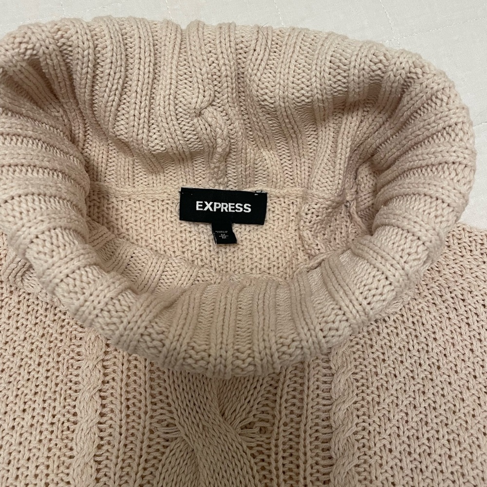 Express Women's Cream Sweater